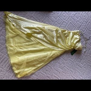 Size 11/12 yellow Jump prom dress. Tags on